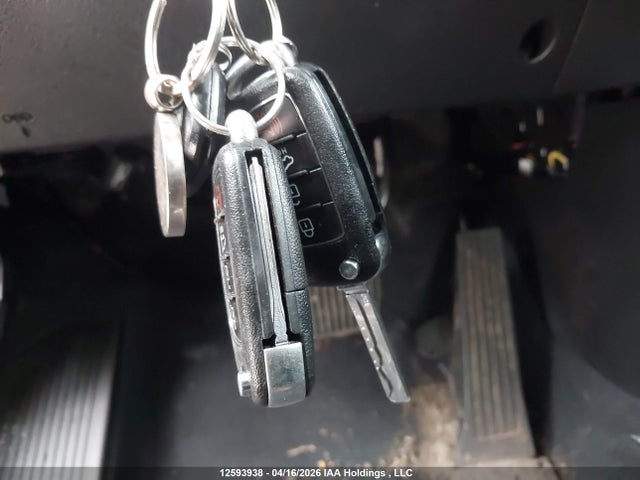 KM8J2CA4XJU768172 Hyundai TUCSON SE