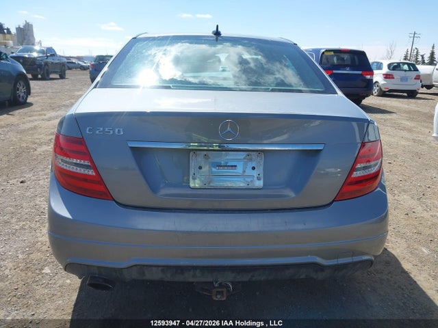 Продажа на аукционе авто 2012 Mercedes-benz C 250, vin: WDDGF4HBXCR224229, номер лота: 12593947