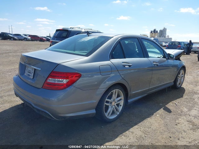 Продажа на аукционе авто 2012 Mercedes-benz C 250, vin: WDDGF4HBXCR224229, номер лота: 12593947