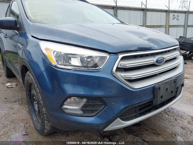 1FMCU0GD9JUC52913 Ford ESCAPE SE