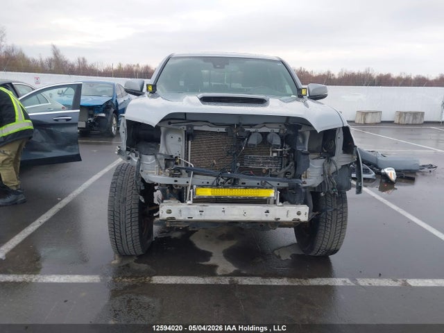 Auction sale of the 2018 Toyota Tacoma, vin: 5TFDZ5BN2JX037072, lot number: 12594020