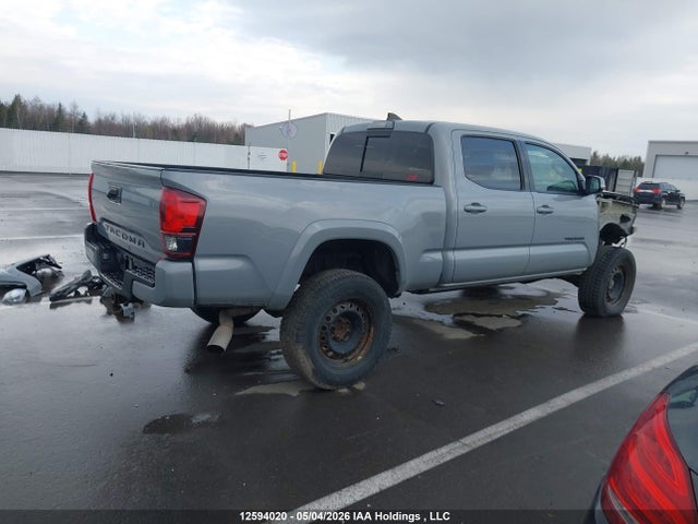 Auction sale of the 2018 Toyota Tacoma, vin: 5TFDZ5BN2JX037072, lot number: 12594020