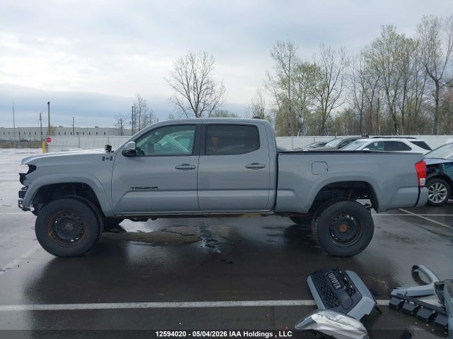 Auction sale of the 2018 Toyota Tacoma, vin: 5TFDZ5BN2JX037072, lot number: 12594020