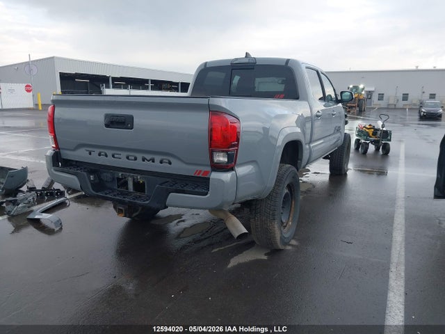 Auction sale of the 2018 Toyota Tacoma, vin: 5TFDZ5BN2JX037072, lot number: 12594020