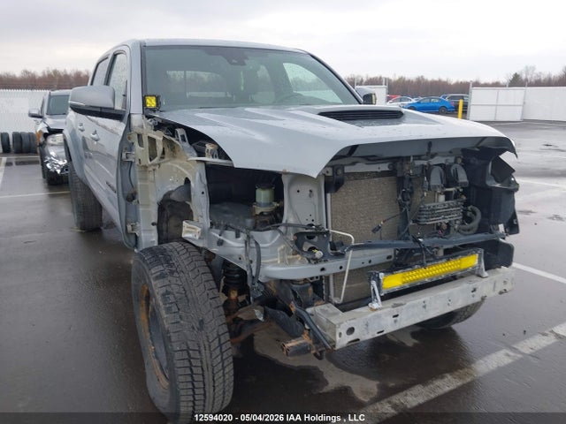 Auction sale of the 2018 Toyota Tacoma, vin: 5TFDZ5BN2JX037072, lot number: 12594020