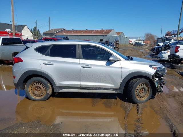 KM8J2CA43HU558216 Hyundai Tucson