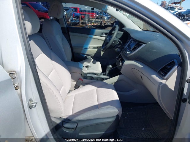 KM8J2CA43HU558216 Hyundai Tucson