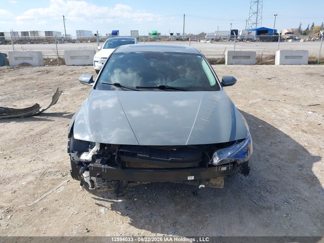 KMHLM4AG3NU320106 Hyundai Elantra Preferred Ivt With Sun And Tech Package