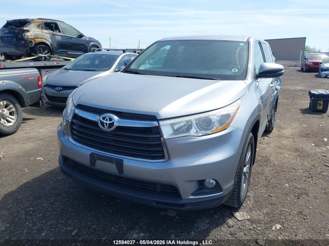 5TDBKRFHXFS114016 Toyota Highlander Le