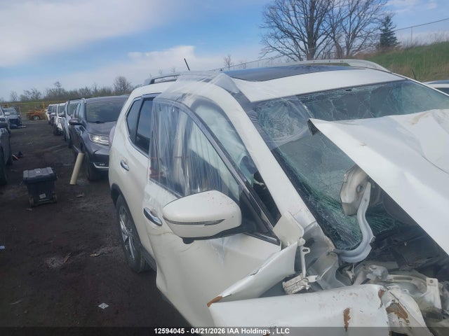2015 Nissan Rogue მანქანა იყიდება აუქციონზე, vin: 5N1AT2MV3FC916087, აუქციონის ნომერი: 12594045