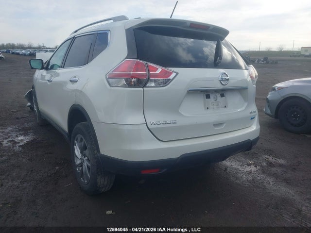 2015 Nissan Rogue მანქანა იყიდება აუქციონზე, vin: 5N1AT2MV3FC916087, აუქციონის ნომერი: 12594045