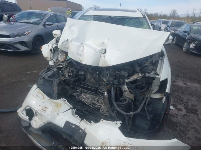 2015 Nissan Rogue მანქანა იყიდება აუქციონზე, vin: 5N1AT2MV3FC916087, აუქციონის ნომერი: 12594045