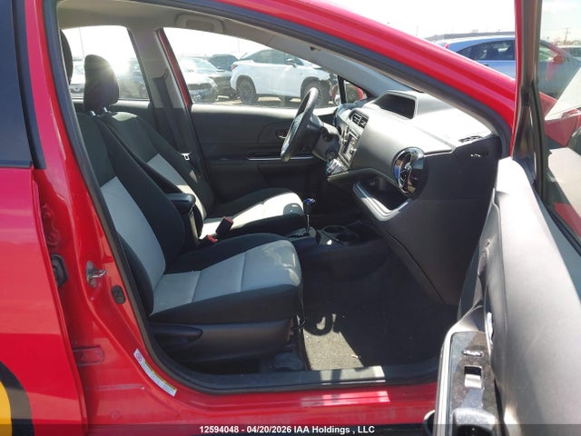 JTDKDTB31G1125843 Toyota PRIUS C