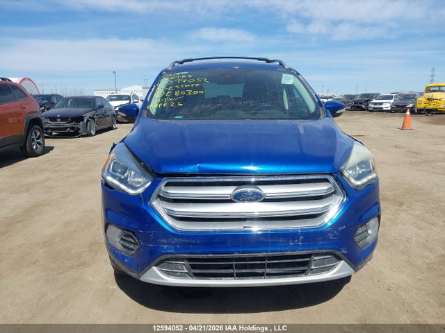 1FMCU9J95HUE80300 Ford Escape Titanium