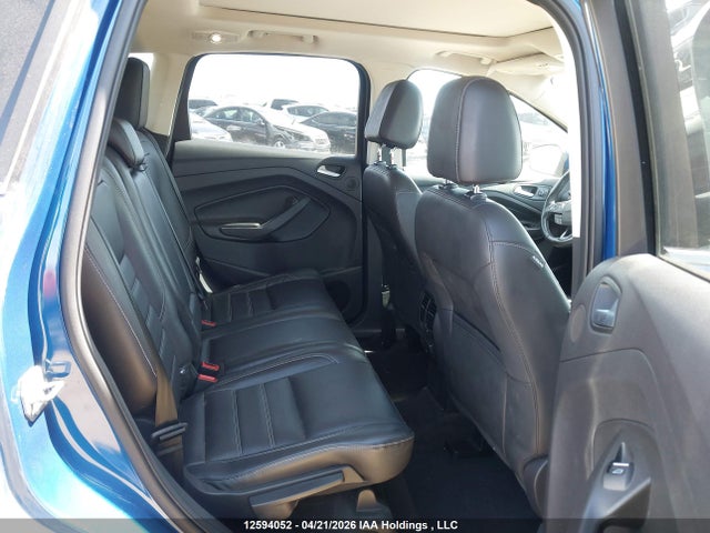 1FMCU9J95HUE80300 Ford Escape Titanium
