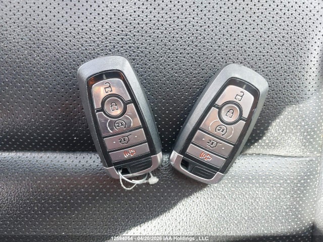 1FMCU0KZ4NUB23115 Ford ESCAPE SEL