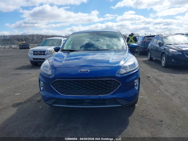 1FMCU0KZ4NUB23115 Ford ESCAPE SEL
