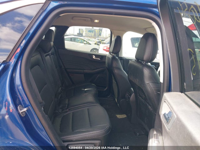 1FMCU0KZ4NUB23115 Ford ESCAPE SEL