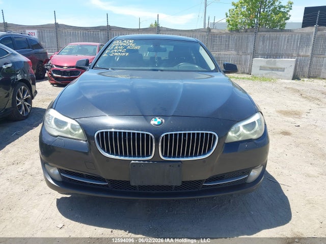2013 Bmw 528i Xdrive მანქანა იყიდება აუქციონზე, vin: WBAXH5C58DD114142, აუქციონის ნომერი: 12594096