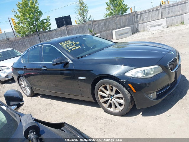 2013 Bmw 528i Xdrive მანქანა იყიდება აუქციონზე, vin: WBAXH5C58DD114142, აუქციონის ნომერი: 12594096