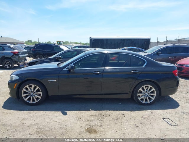2013 Bmw 528i Xdrive მანქანა იყიდება აუქციონზე, vin: WBAXH5C58DD114142, აუქციონის ნომერი: 12594096