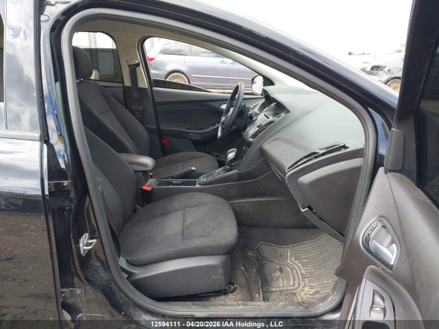 1FADP3K2XHL265831 Ford FOCUS SE