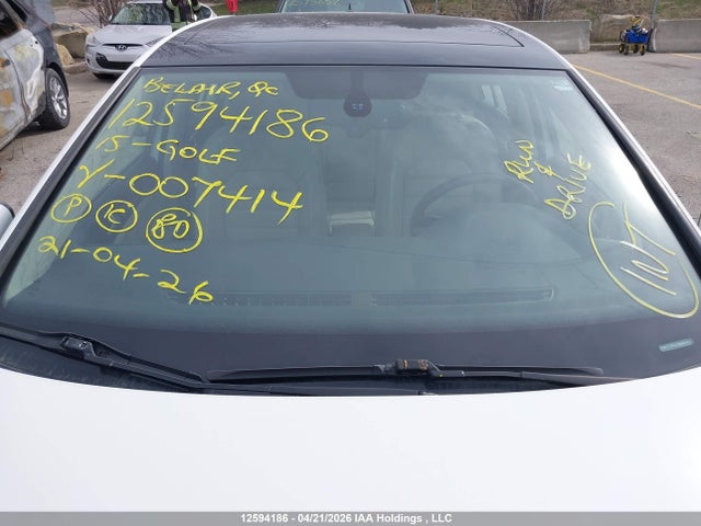 12594186 :رقم المزاد ، 3VW217AU1FM007414 vin ، 2015 Volkswagen Golf مزاد بيع