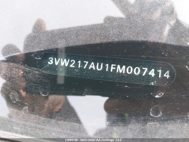 12594186 :رقم المزاد ، 3VW217AU1FM007414 vin ، 2015 Volkswagen Golf مزاد بيع