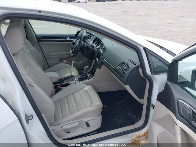 12594186 :رقم المزاد ، 3VW217AU1FM007414 vin ، 2015 Volkswagen Golf مزاد بيع