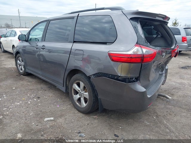 2020 Toyota Sienna Le მანქანა იყიდება აუქციონზე, vin: 5TDKZ3DC9LS056699, აუქციონის ნომერი: 12594196