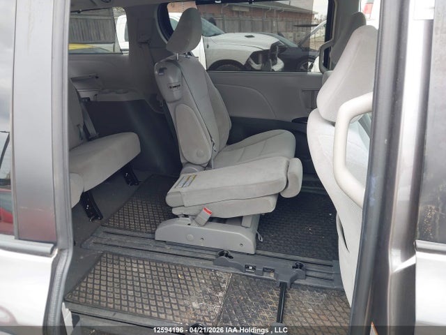 2020 Toyota Sienna Le მანქანა იყიდება აუქციონზე, vin: 5TDKZ3DC9LS056699, აუქციონის ნომერი: 12594196