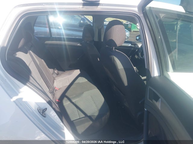 3VW217AU8FM059641 Volkswagen Golf