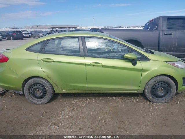 12594242 :رقم المزاد ، 3FADP4BJ2DM157516 vin ، 2013 Ford Fiesta Se مزاد بيع
