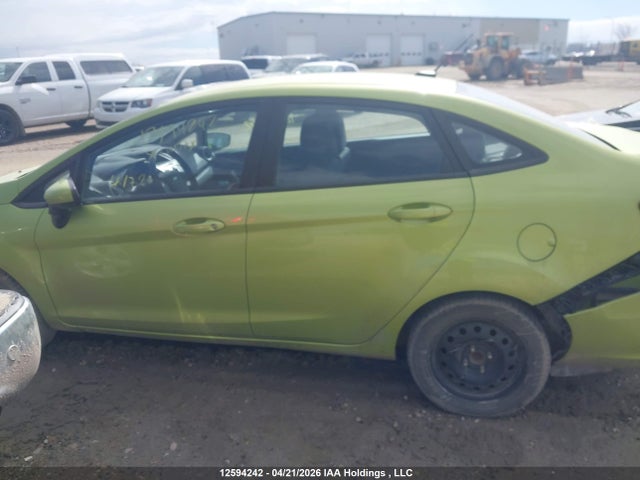 12594242 :رقم المزاد ، 3FADP4BJ2DM157516 vin ، 2013 Ford Fiesta Se مزاد بيع