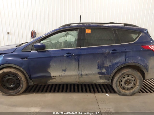 1FMCU9GX6FUC16084 Ford ESCAPE SE