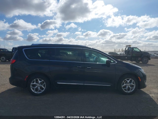 Chrysler Pacifica Touring-l 2017 2C4RC1EG8HR756588 Image 12