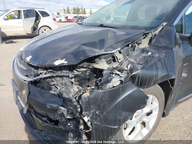 Chrysler Pacifica Touring-l 2017 2C4RC1EG8HR756588 Image 6