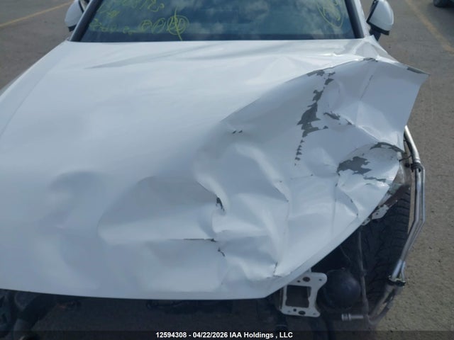 Продажа на аукционе авто 2017 Audi A4 2.0t Progressiv, vin: WAUENAF48HN068193, номер лота: 12594308
