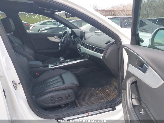 Продажа на аукционе авто 2017 Audi A4 2.0t Progressiv, vin: WAUENAF48HN068193, номер лота: 12594308