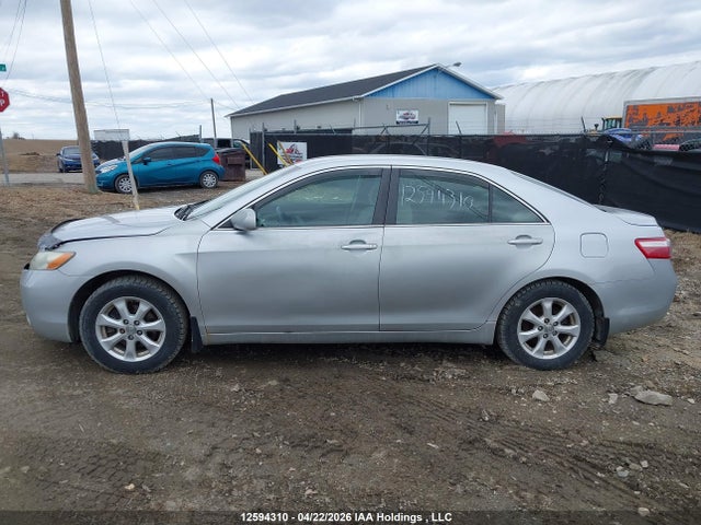 2007 Toyota Camry Le/se მანქანა იყიდება აუქციონზე, vin: 4T1BE46K17U512262, აუქციონის ნომერი: 12594310