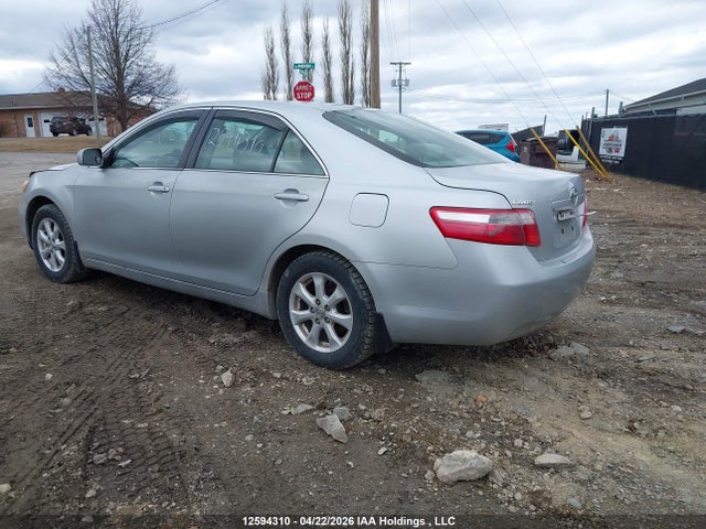 2007 Toyota Camry Le/se მანქანა იყიდება აუქციონზე, vin: 4T1BE46K17U512262, აუქციონის ნომერი: 12594310