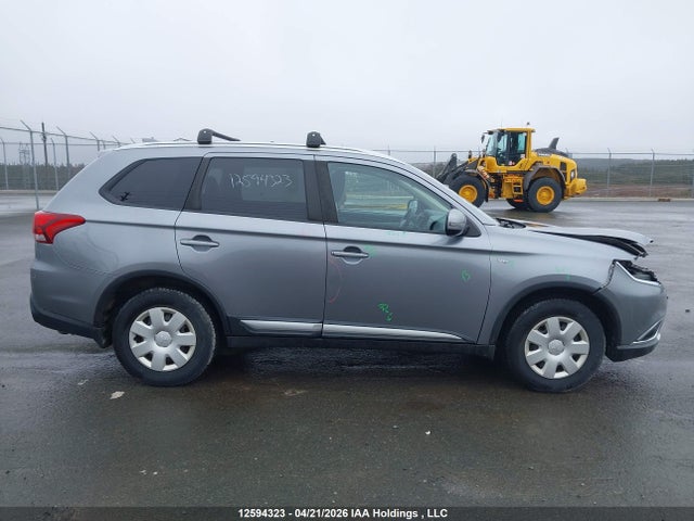 JA4JZ3AX2JZ614286 Mitsubishi Outlander Se/sel