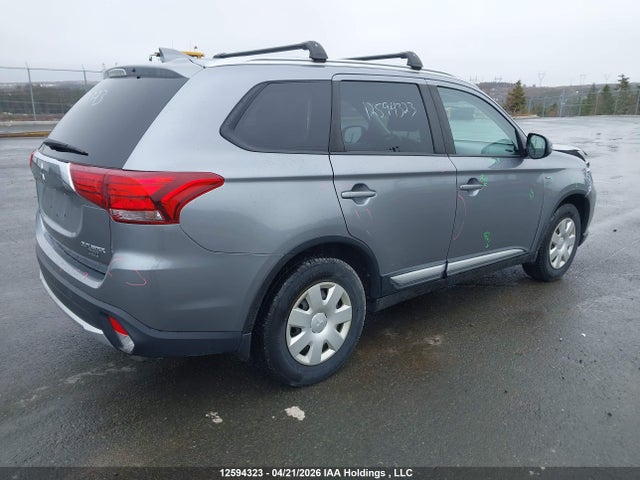 JA4JZ3AX2JZ614286 Mitsubishi Outlander Se/sel