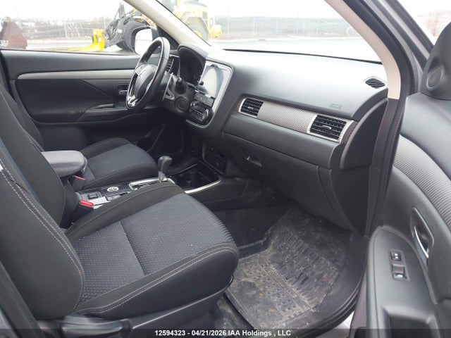 JA4JZ3AX2JZ614286 Mitsubishi Outlander Se/sel