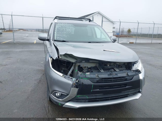 JA4JZ3AX2JZ614286 Mitsubishi Outlander Se/sel