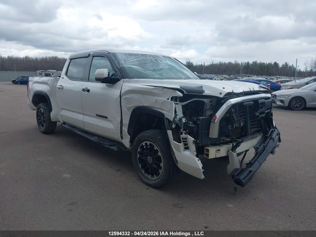Продажа на аукционе авто 2024 Toyota Tundra Crewmax Sr5, vin: 5TFLA5EC4RX021772, номер лота: 12594332