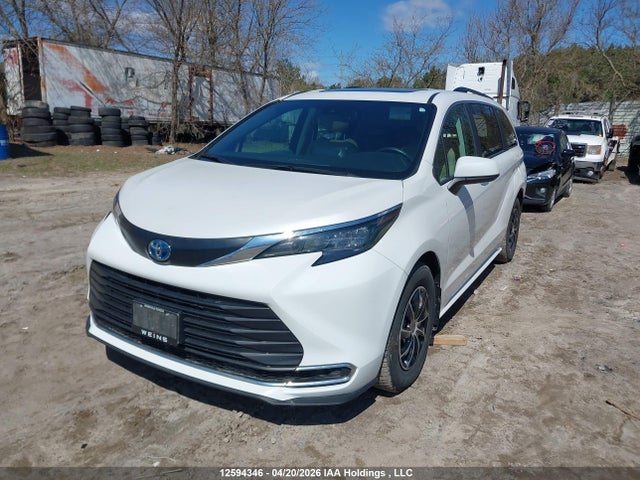 12594346 :رقم المزاد ، 5TDGRKEC3RS184993 vin ، 2024 Toyota Sienna Xle 8-passenger مزاد بيع
