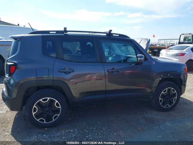 ZACCJBCTXGPE23992 Jeep Renegade
