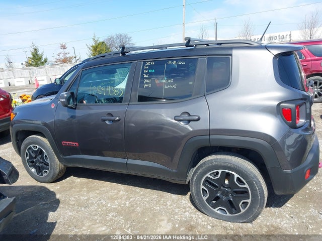 ZACCJBCTXGPE23992 Jeep Renegade