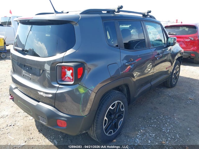 ZACCJBCTXGPE23992 Jeep Renegade